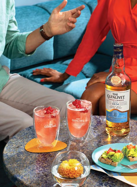 Thưởng vị rượu The Glenlivet Founder's Reserve